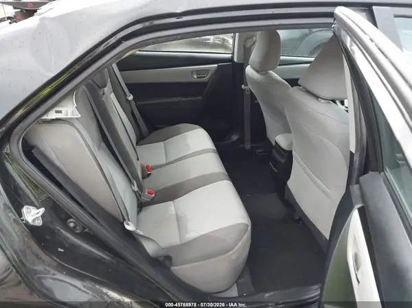 5YFBURHE8JP805561 2018 TOYOTA COROLLA - Image 8