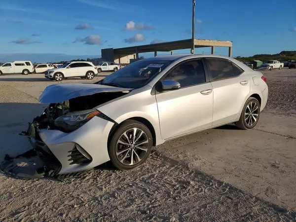 5YFBURHE8JP807150 2018 TOYOTA COROLLA - Image 1