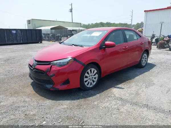 5YFBURHE8JP808511 2018 TOYOTA COROLLA - Image 2