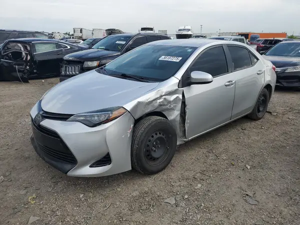 5YFBURHE8JP809352 2018 TOYOTA COROLLA - Image 1