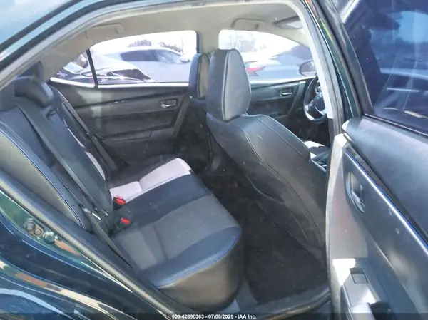 5YFBURHE8JP809593 2018 TOYOTA COROLLA - Image 8