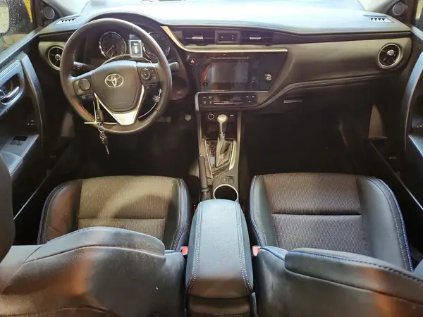 5YFBURHE8JP811523 2018 TOYOTA COROLLA - Image 8