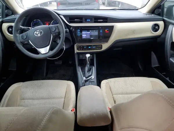 5YFBURHE8JP816964 2018 TOYOTA COROLLA - Image 8