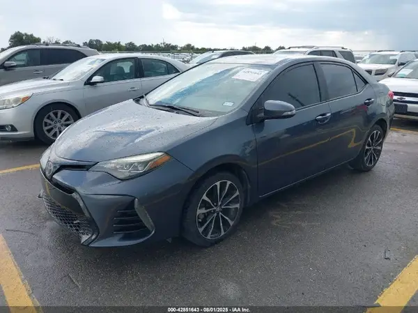 5YFBURHE8JP817113 2018 TOYOTA COROLLA - Image 2