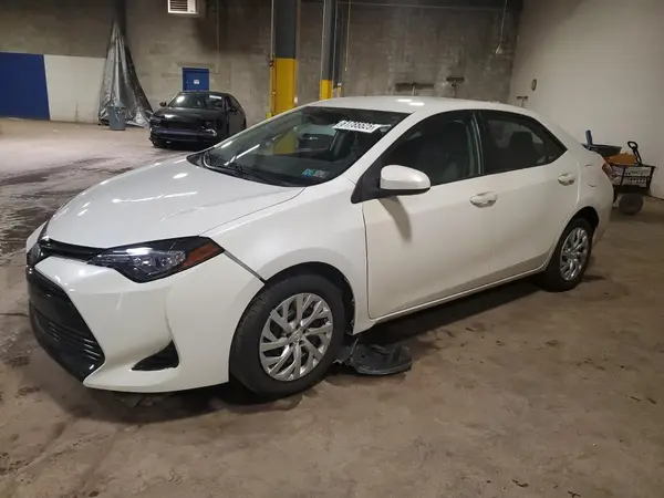 5YFBURHE8JP817659 2018 TOYOTA COROLLA - Image 1