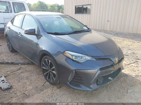 5YFBURHE8JP817984 2018 TOYOTA COROLLA - Image 1