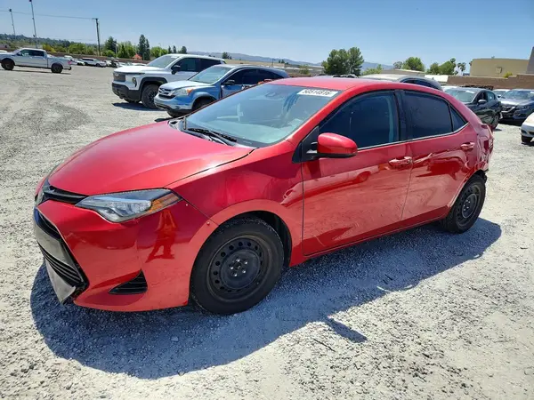 5YFBURHE8JP818729 2018 TOYOTA COROLLA - Image 1