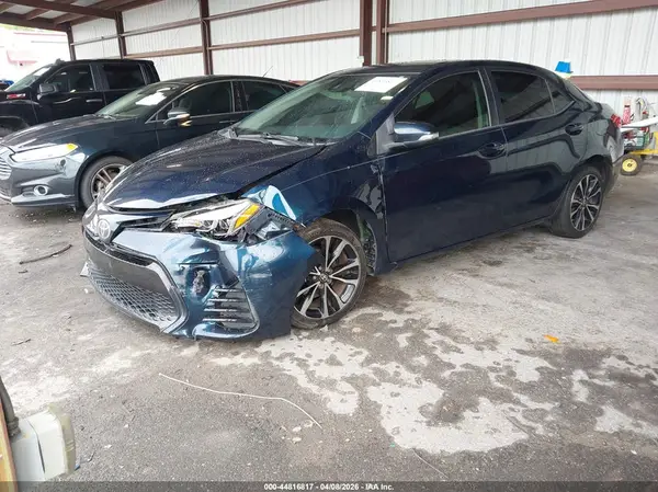 5YFBURHE8JP819797 2018 TOYOTA COROLLA - Image 2