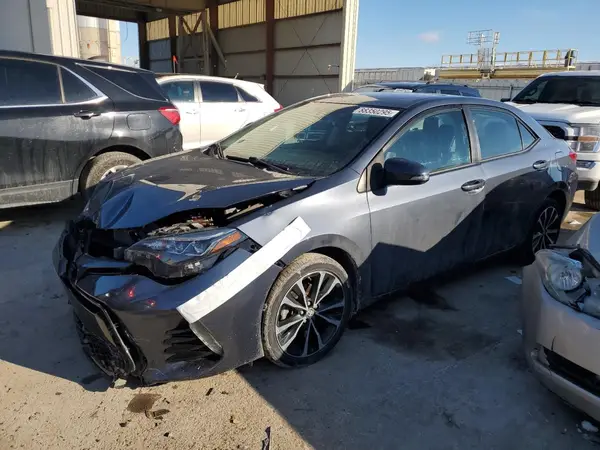 5YFBURHE8JP820755 2018 TOYOTA COROLLA - Image 1