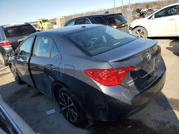 5YFBURHE8JP820755 2018 TOYOTA COROLLA - Image 2