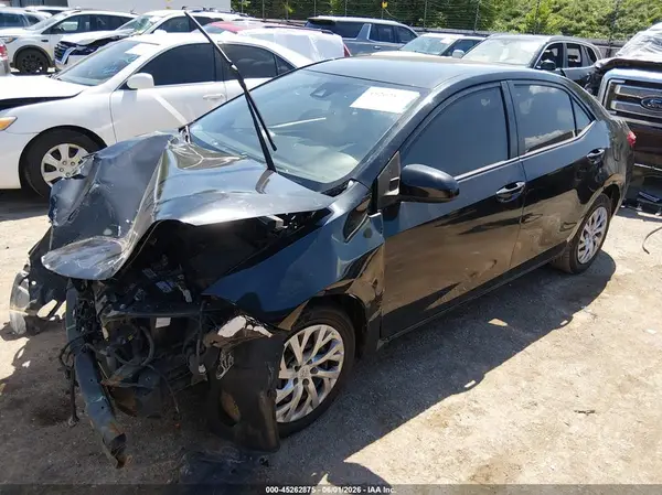 5YFBURHE8JP821839 2018 TOYOTA COROLLA - Image 2