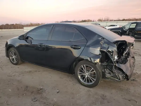 5YFBURHE8JP822974 2018 TOYOTA COROLLA - Image 2