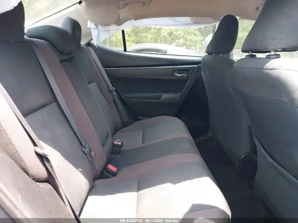5YFBURHE8JP824160 2018 TOYOTA COROLLA - Image 8