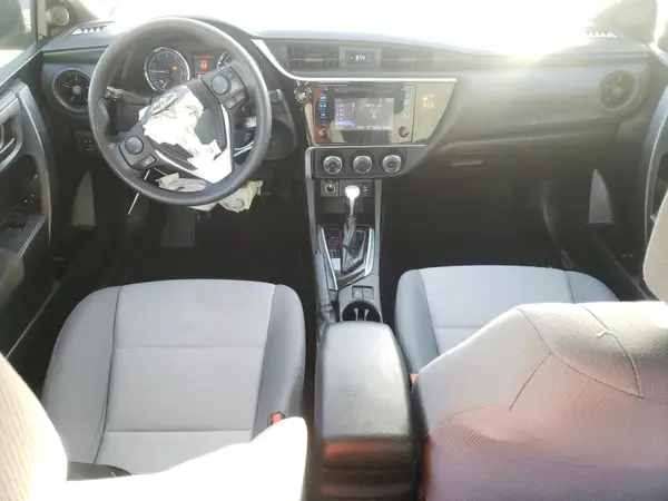 5YFBURHE8JP825339 2018 TOYOTA COROLLA - Image 8