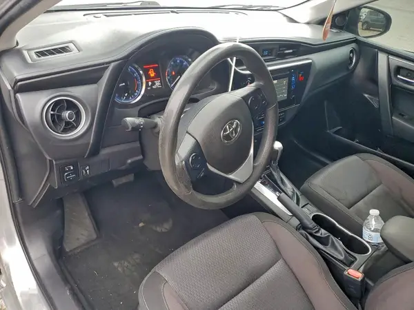 5YFBURHE8JP825843 2018 TOYOTA COROLLA - Image 8
