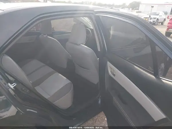 5YFBURHE8JP829374 2018 TOYOTA COROLLA - Image 8