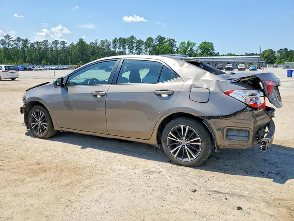 5YFBURHE8JP831142 2018 TOYOTA COROLLA - Image 2