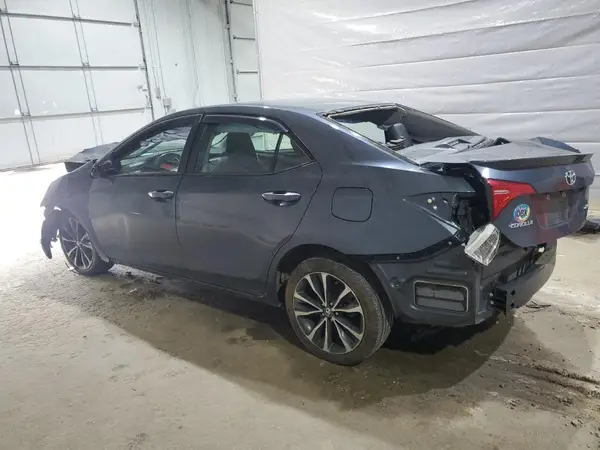 5YFBURHE8JP831447 2018 TOYOTA COROLLA - Image 2