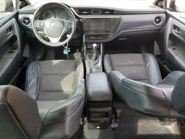 5YFBURHE8JP831609 2018 TOYOTA COROLLA - Image 8