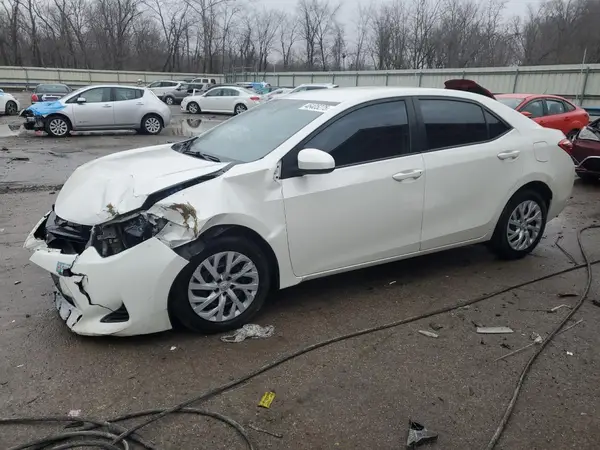 5YFBURHE8JP834302 2018 TOYOTA COROLLA - Image 1