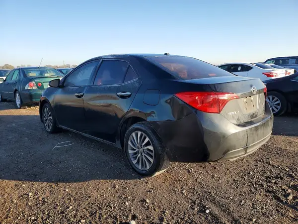 5YFBURHE8JP834980 2018 TOYOTA COROLLA - Image 2