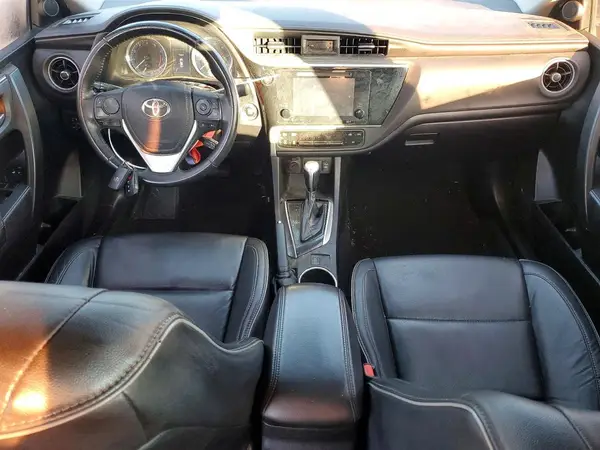 5YFBURHE8JP834980 2018 TOYOTA COROLLA - Image 8