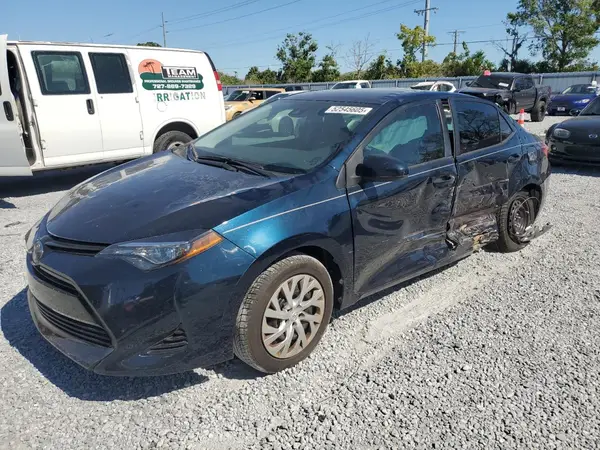 5YFBURHE8JP839354 2018 TOYOTA COROLLA - Image 1