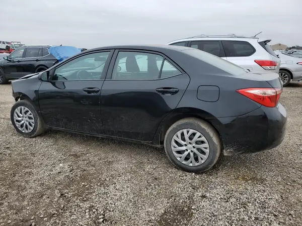 5YFBURHE8JP840634 2018 TOYOTA COROLLA - Image 2