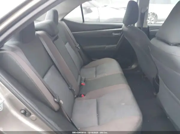 5YFBURHE8JP841458 2018 TOYOTA COROLLA - Image 8