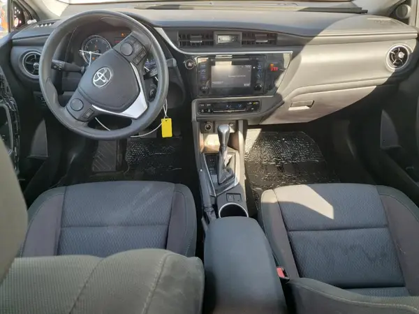 5YFBURHE8JP843825 2018 TOYOTA COROLLA - Image 8