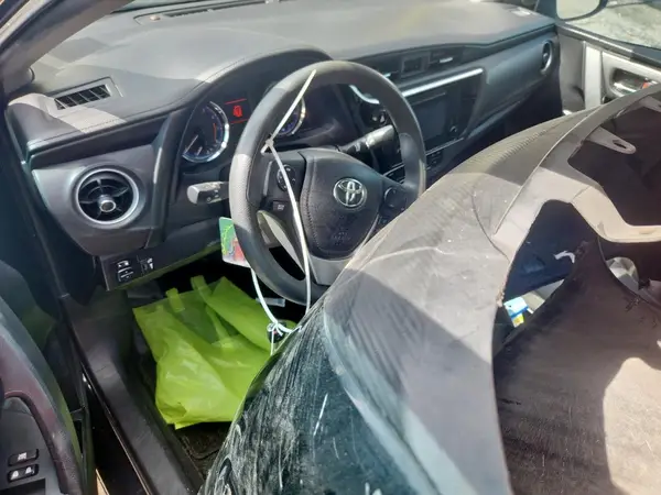 5YFBURHE8JP849804 2018 TOYOTA COROLLA - Image 8