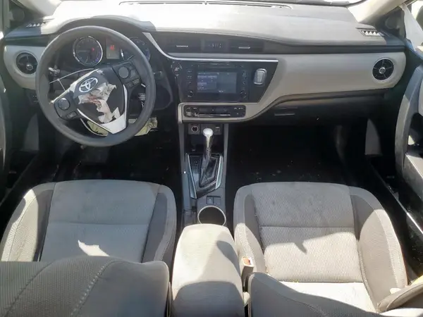 5YFBURHE8JP849818 2018 TOYOTA COROLLA - Image 8