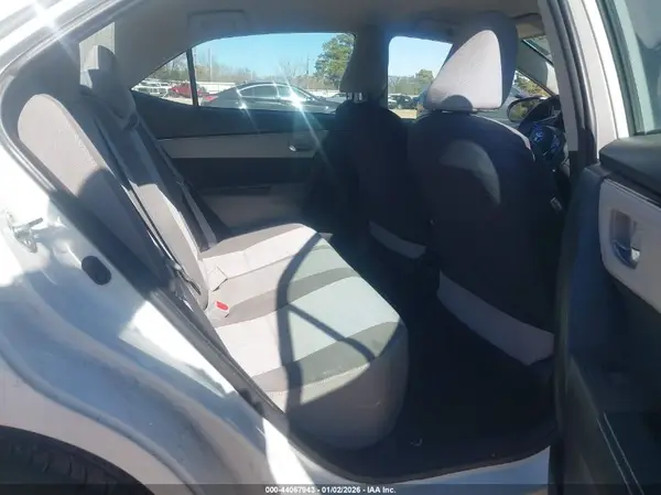 5YFBURHE8JP850452 2018 TOYOTA COROLLA - Image 8