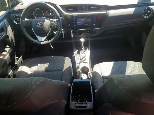 5YFBURHE8JP852539 2018 TOYOTA COROLLA - Image 8