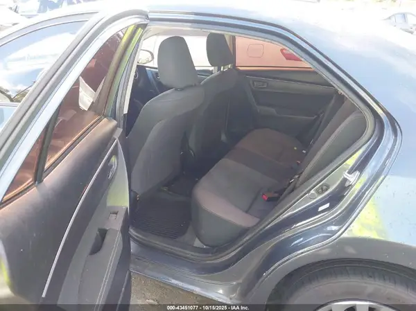 5YFBURHE8JP852623 2018 TOYOTA COROLLA - Image 8
