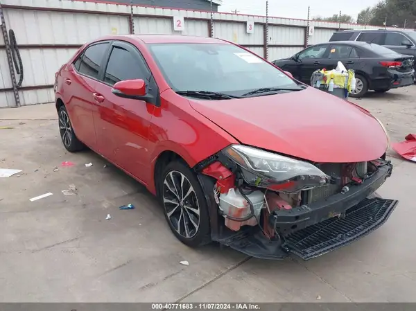 5YFBURHE8JP853481 2018 TOYOTA COROLLA - Image 1