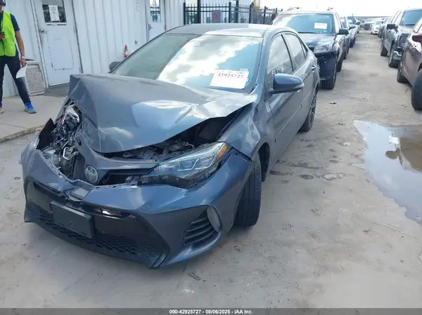 5YFBURHE8KP859945 2019 TOYOTA COROLLA - Image 2