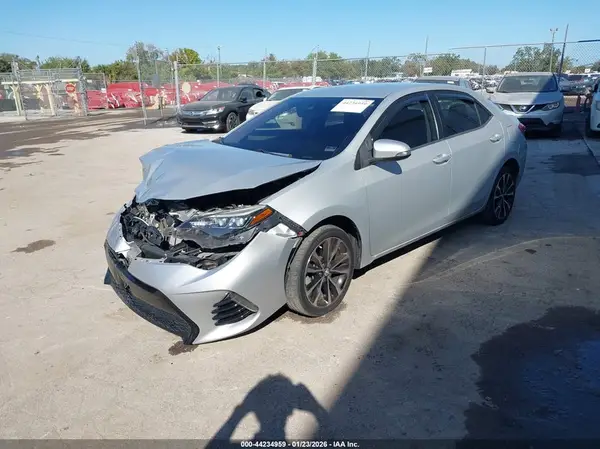 5YFBURHE8KP863199 2019 TOYOTA COROLLA - Image 2