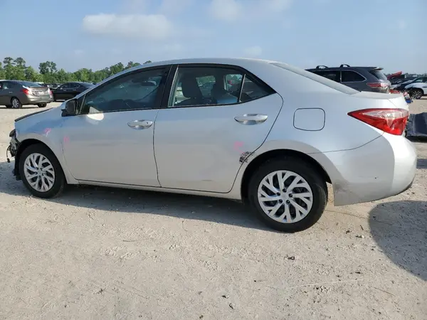 5YFBURHE8KP864871 2019 TOYOTA COROLLA - Image 2
