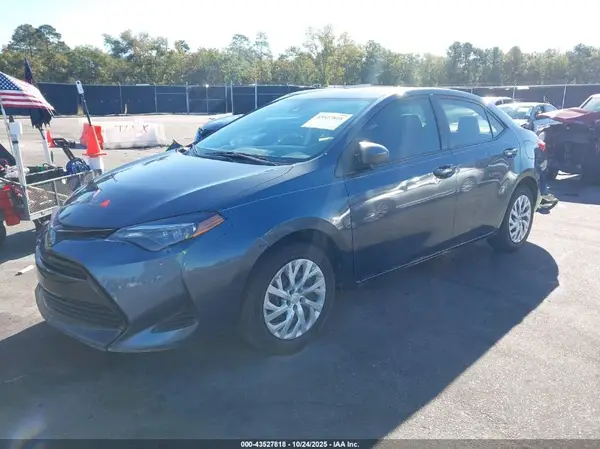5YFBURHE8KP865325 2019 TOYOTA COROLLA - Image 2