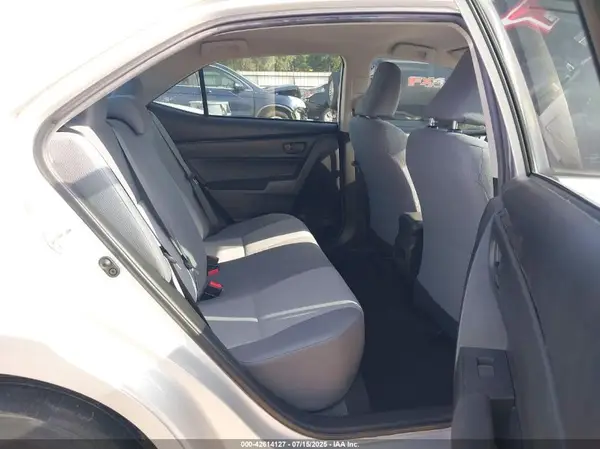 5YFBURHE8KP866037 2019 TOYOTA COROLLA - Image 8