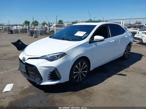 5YFBURHE8KP868077 2019 TOYOTA COROLLA - Image 2