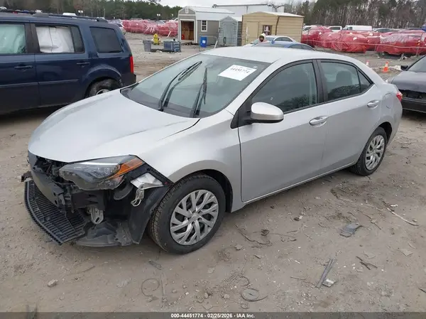 5YFBURHE8KP869732 2019 TOYOTA COROLLA - Image 2