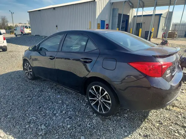5YFBURHE8KP871996 2019 TOYOTA COROLLA - Image 2