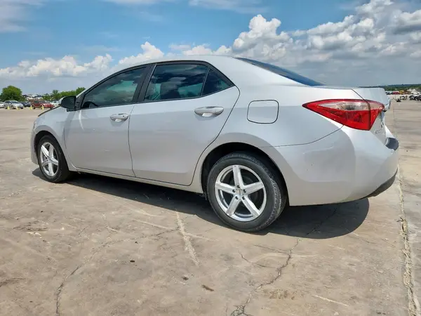 5YFBURHE8KP872226 2019 TOYOTA COROLLA - Image 2