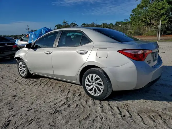 5YFBURHE8KP876325 2019 TOYOTA COROLLA - Image 2