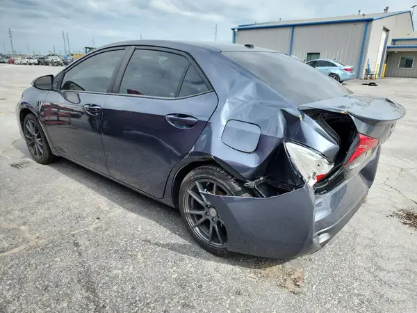 5YFBURHE8KP877409 2019 TOYOTA COROLLA - Image 2