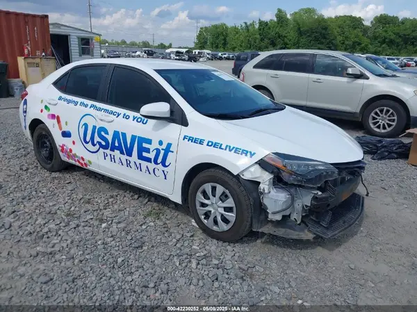 5YFBURHE8KP880570 2019 TOYOTA COROLLA - Image 1