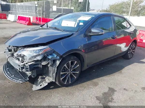 5YFBURHE8KP882433 2019 TOYOTA COROLLA - Image 2