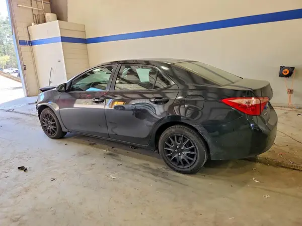 5YFBURHE8KP882710 2019 TOYOTA COROLLA - Image 2